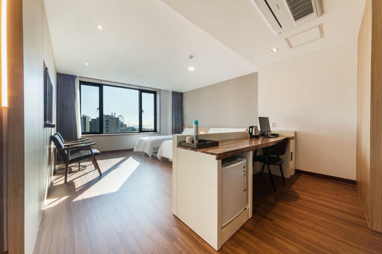 Incheon Blue Marine Hotel Εξωτερικό φωτογραφία