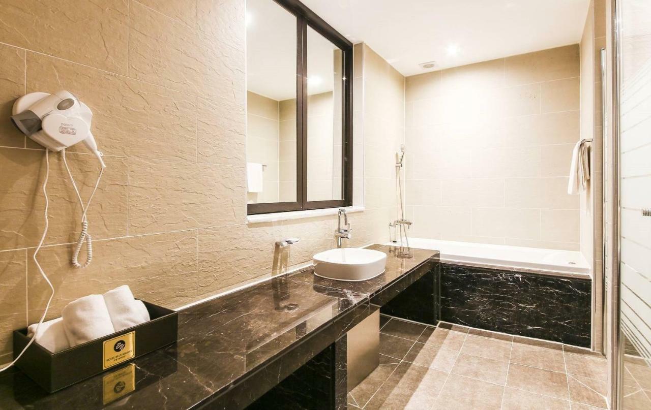 Incheon Blue Marine Hotel Εξωτερικό φωτογραφία