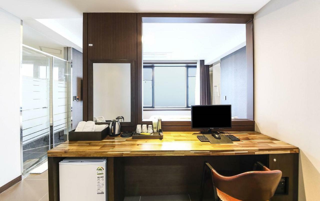Incheon Blue Marine Hotel Εξωτερικό φωτογραφία
