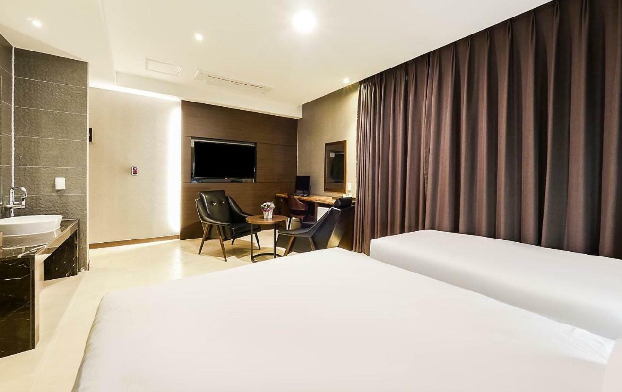 Incheon Blue Marine Hotel Εξωτερικό φωτογραφία